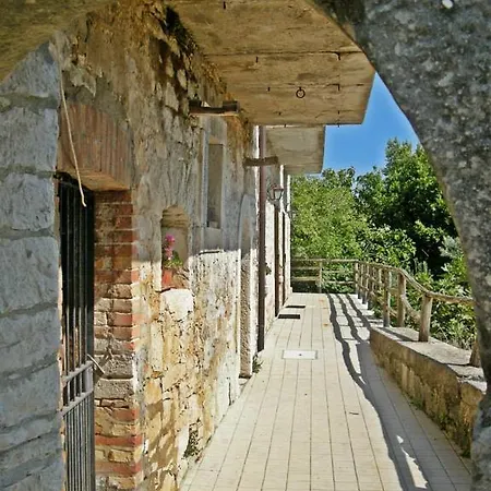 Borgo Cerquelle *