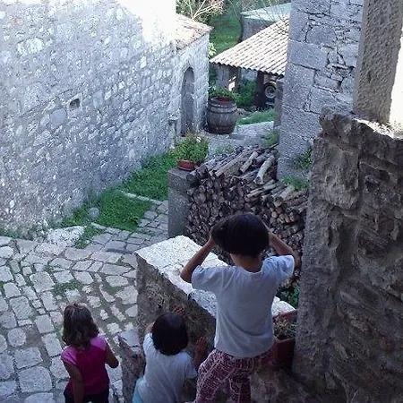 Farm stay Borgo Cerquelle *