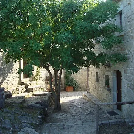Borgo Cerquelle Farm stay Pontelandolfo